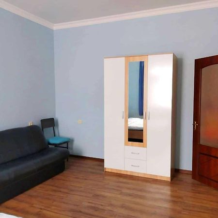 Apartment Near Sasundci Davit Metro Station Erévan Extérieur photo