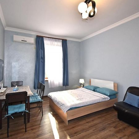 Apartment Near Sasundci Davit Metro Station Erévan Extérieur photo